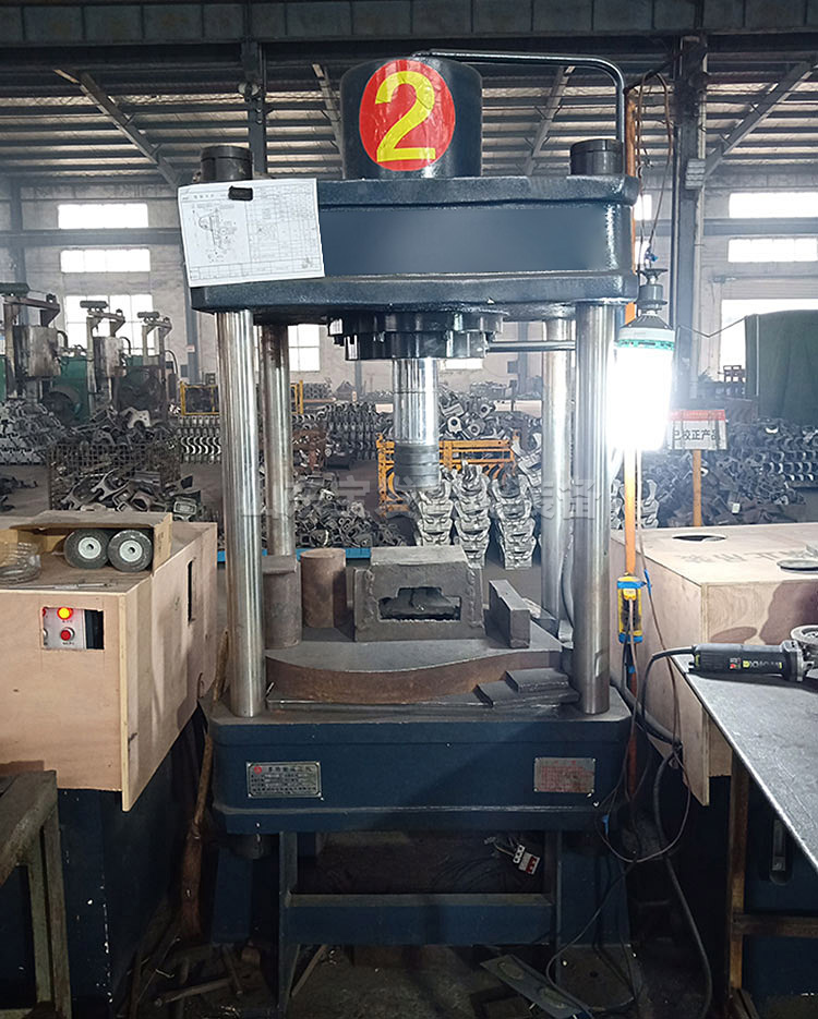 四柱液壓機(jī)100t圖片
